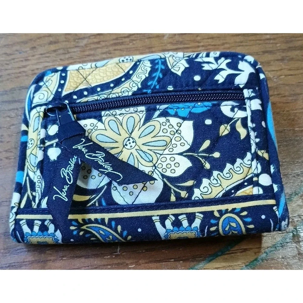 Vera Bradley Ellie Blue Wallet With Zipper Retired Pattern Paisley - Picture 2 of 5
